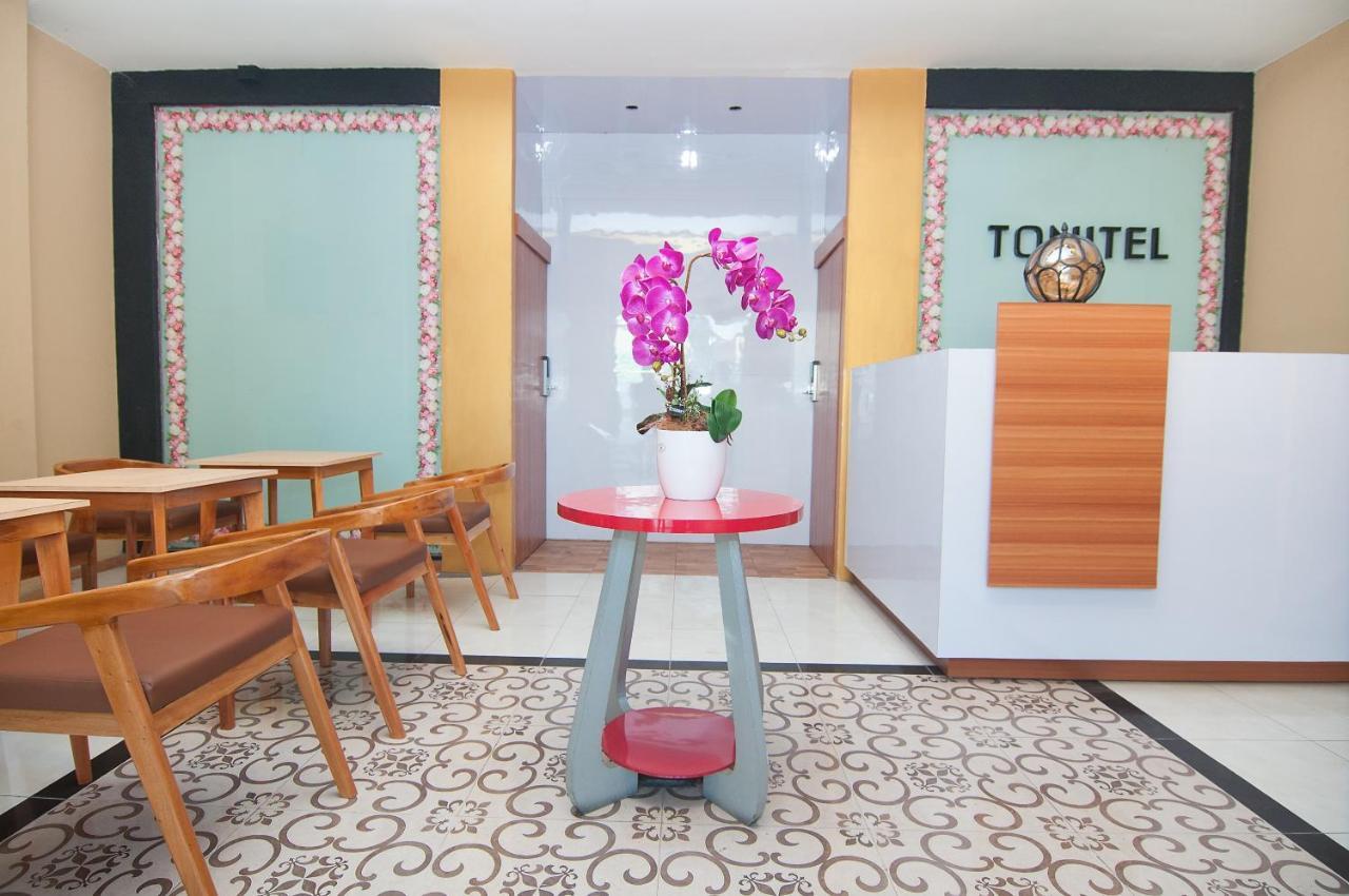 Tonitel Hotel Malioboro Yogyakarta Extérieur photo